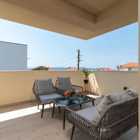 Luxury Flat Antonia * تروغير
