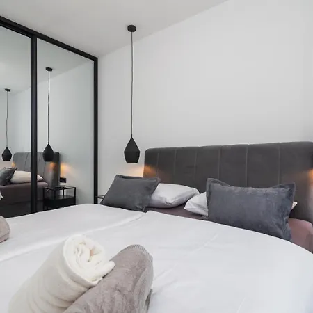 Luxury Flat Antonia شقة تروغير