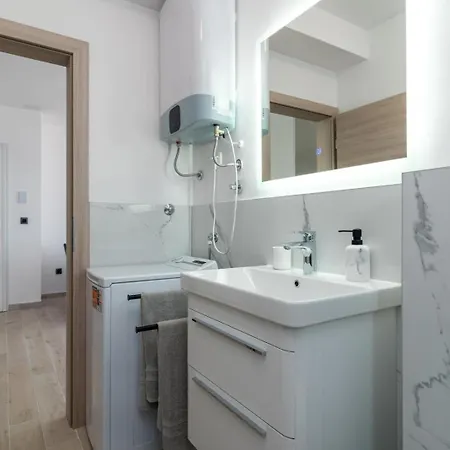 Luxury Flat Antonia تروغير