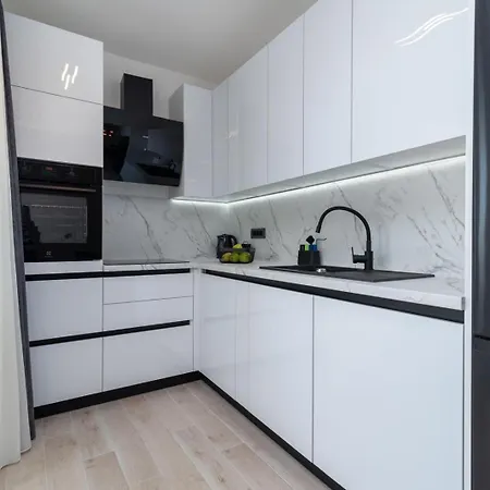 Luxury Flat Antonia شقة *